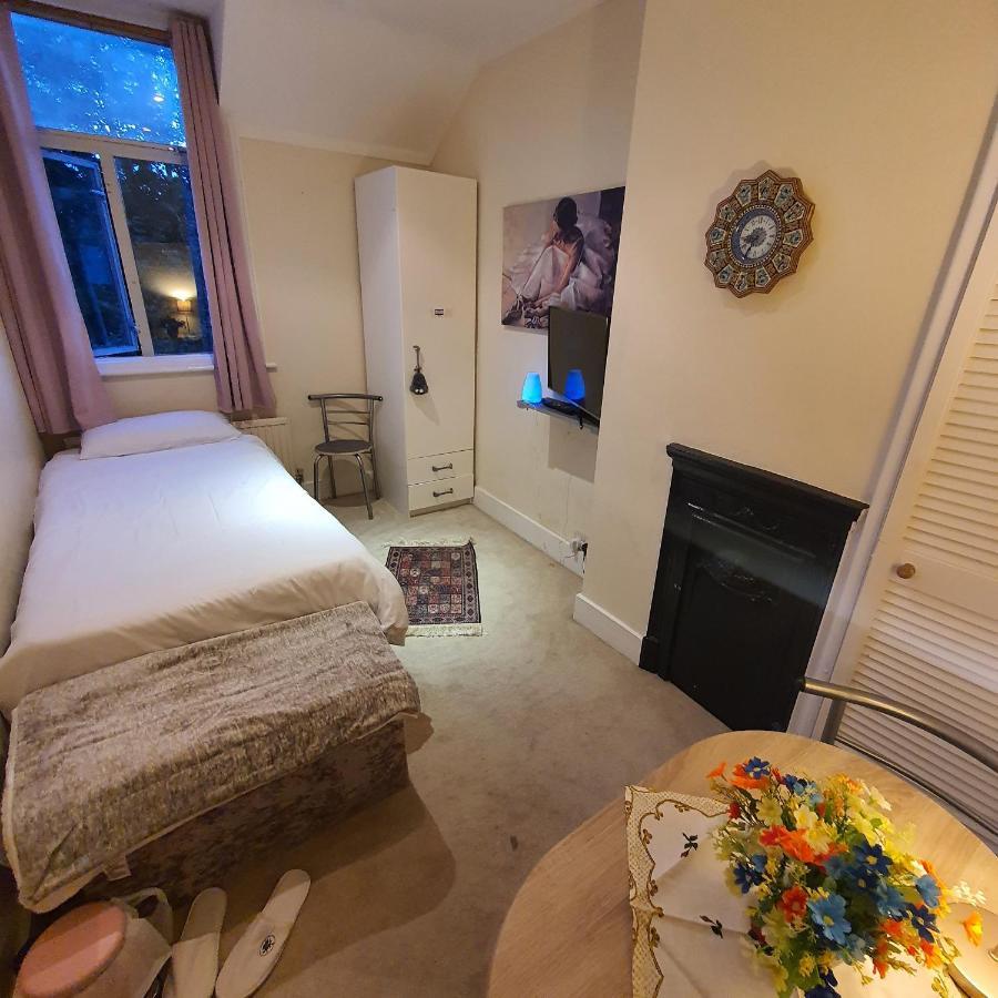 Monalisa Single Room Near Edgware Station Ngoại thất bức ảnh