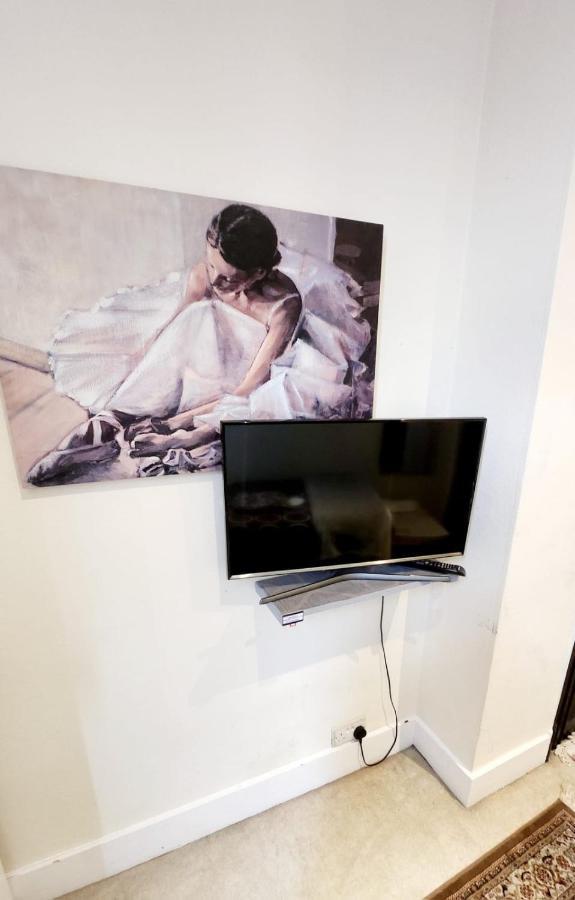 Monalisa Single Room Near Edgware Station Ngoại thất bức ảnh